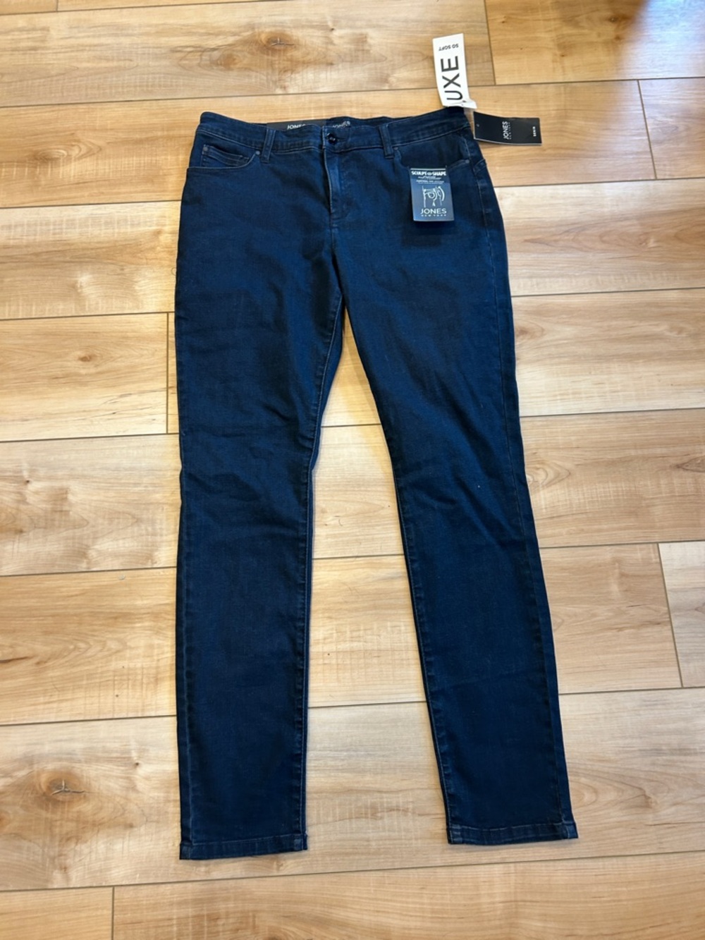 NWT Jones New York Dark Indigo Skinny Jeans